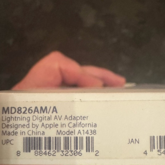 Apple Lightning to digital AV connector - Picture 3 of 3